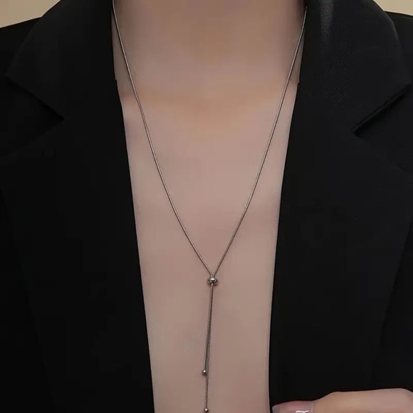 Chic Adjustable Y-Shaped Necklace - Picture 1 of 4